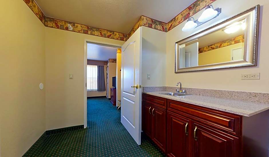 Country Inn & Suites by Radisson, Elkhart North, IN