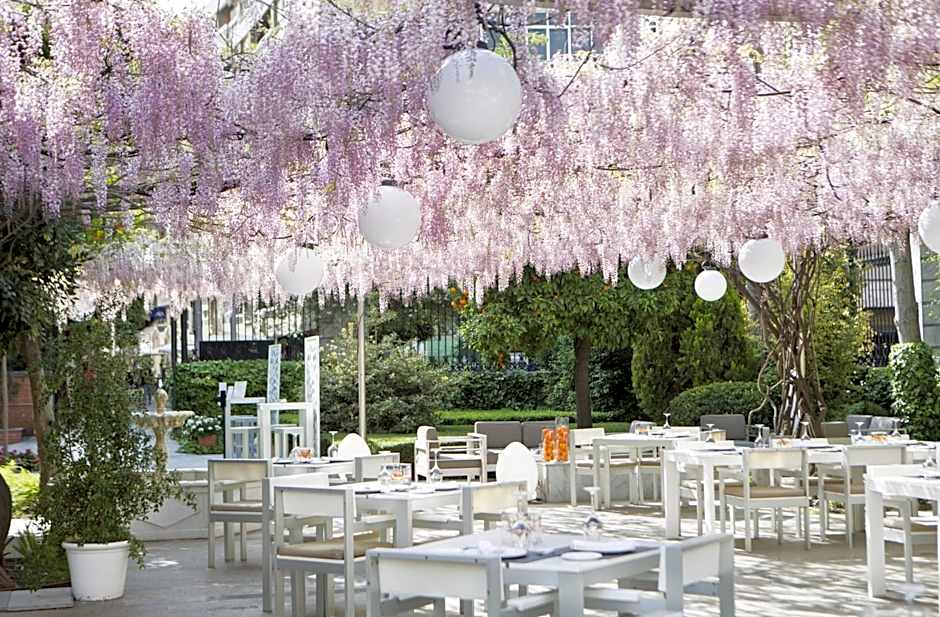 Hospes Palacio De Los Patos, a Member of Design Hotels