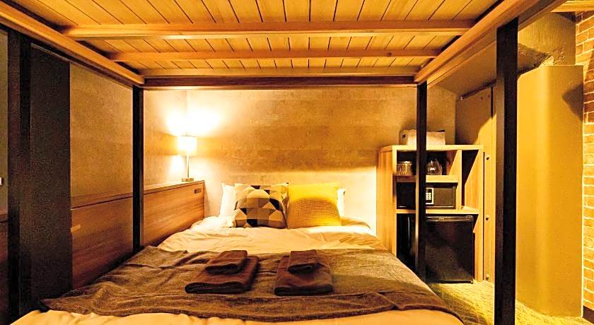 UNDER RAILWAY HOTEL AKIHABARA