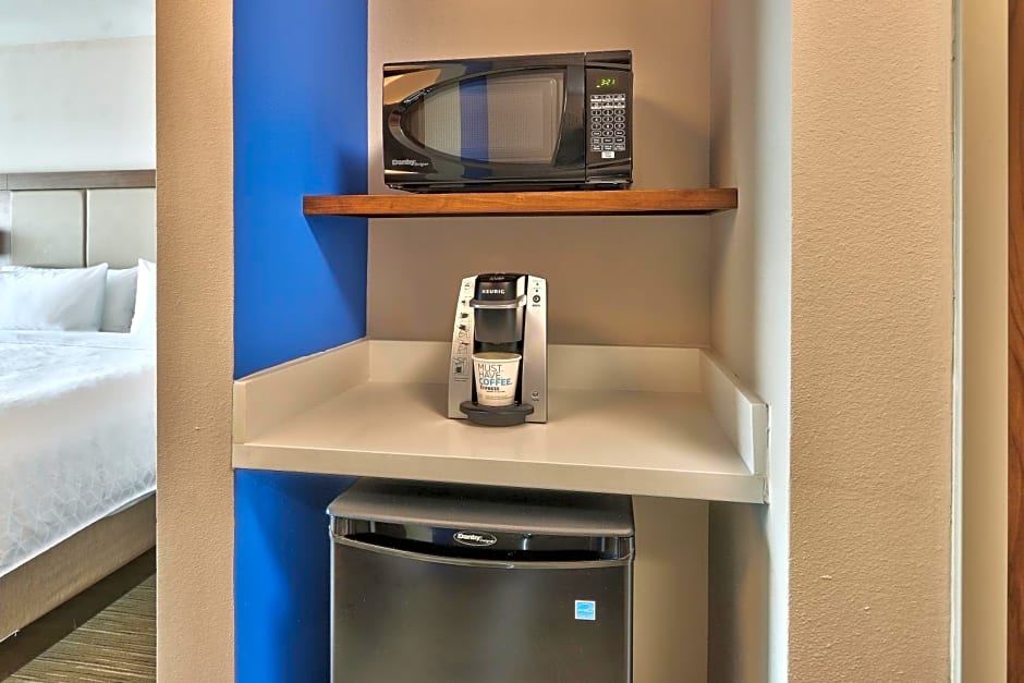 Holiday Inn Express And Suites Albuquerque East By IHG