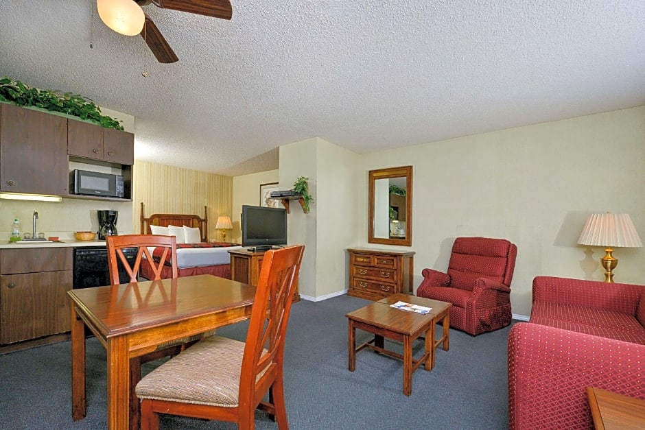 Americas Best Value Inn and Suites Lancaster