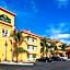 La Quinta Inn & Suites by Wyndham Fowler