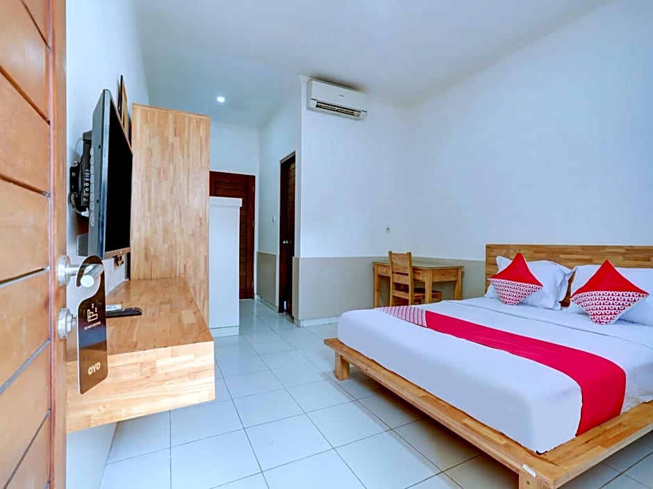 OYO Flagship 90754 Alamanda Guesthouse