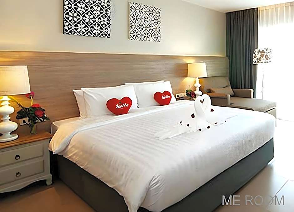 Sea Me Spring Too Hotel