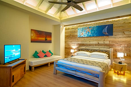 AQUA SUITE WITH POOL