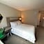 Holiday Inn Express And Suites Bronx NYC By IHG