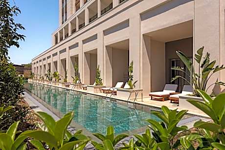 Superior Room Swim-up 12+