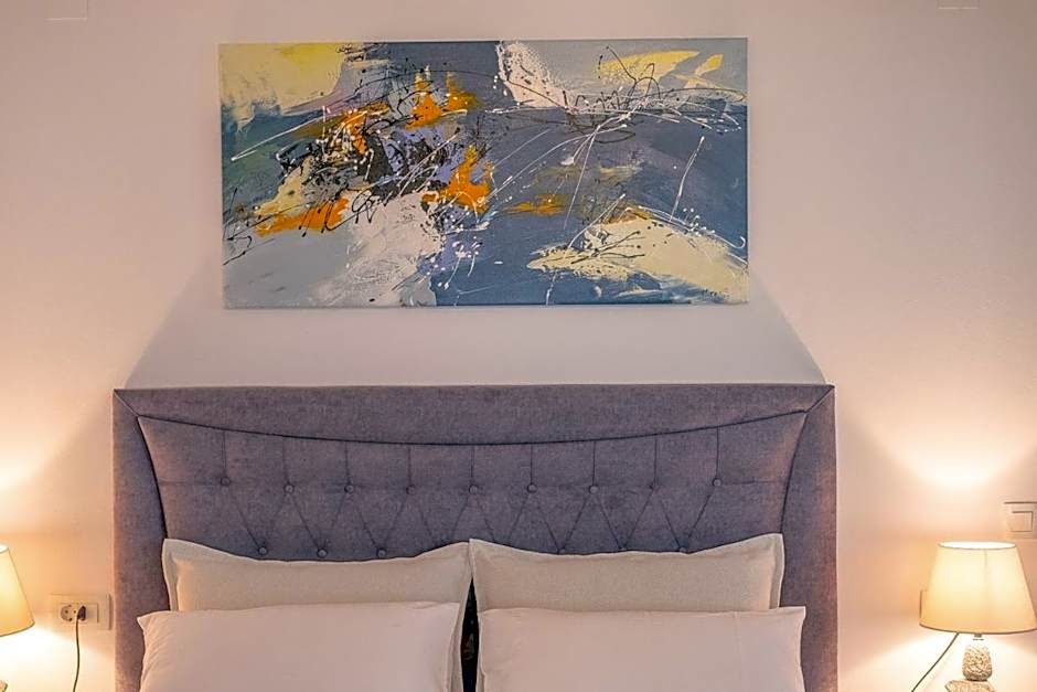 Serenity Luxe Suites