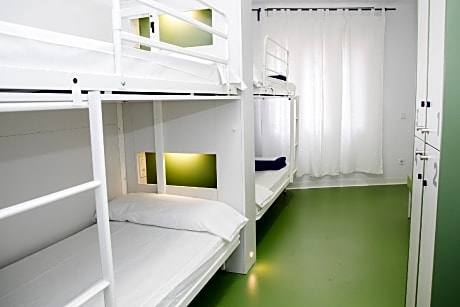 1 Bed in 4-Bed Dormitory (Mixed) En-Suite