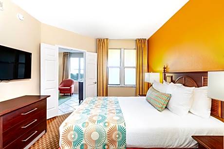 Suite with Garden View