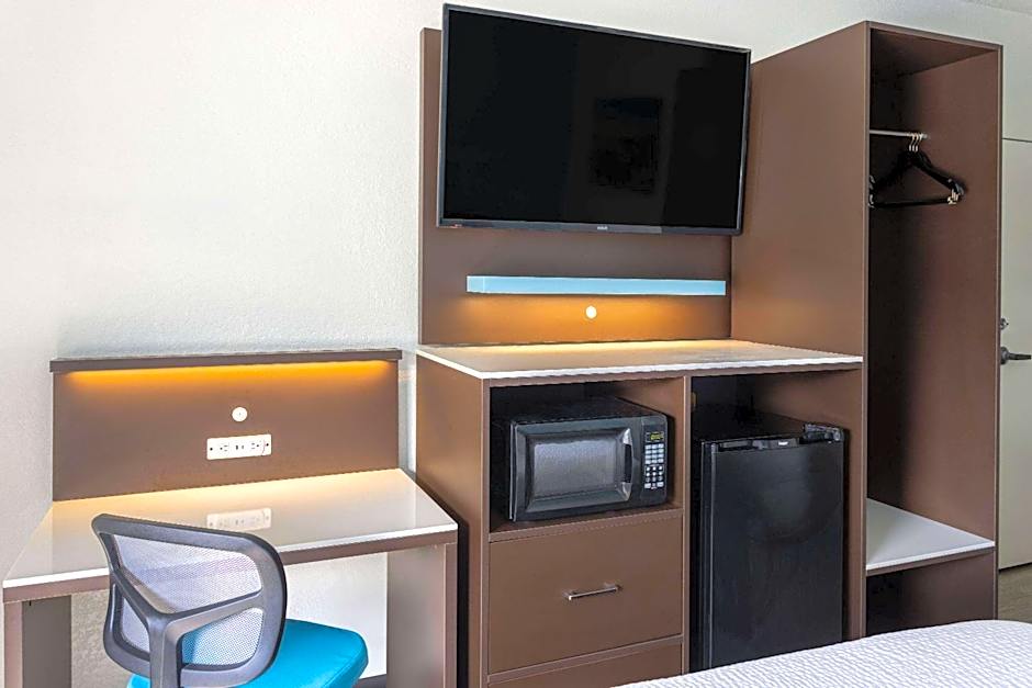 Studio 6 Suites Jacksonville, NC