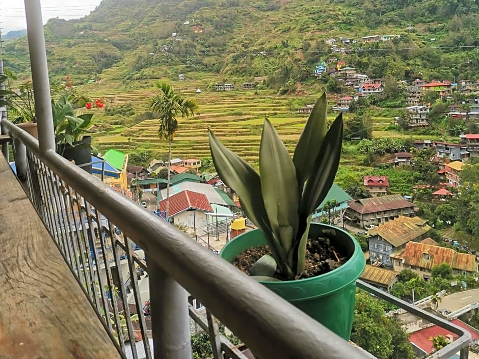 7th Heaven Lodge and Cafe