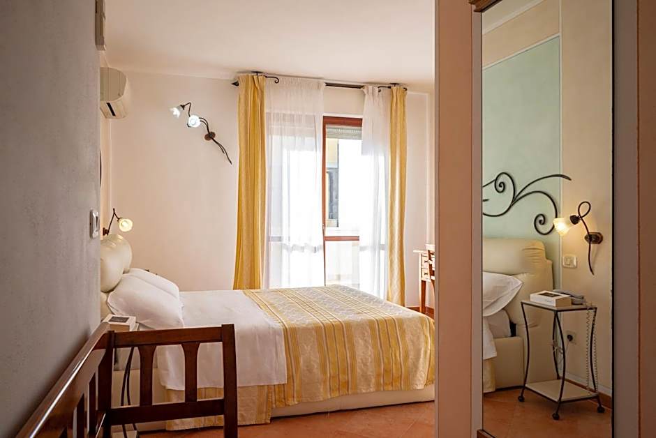 Lola Piccolo Hotel e Appartamenti