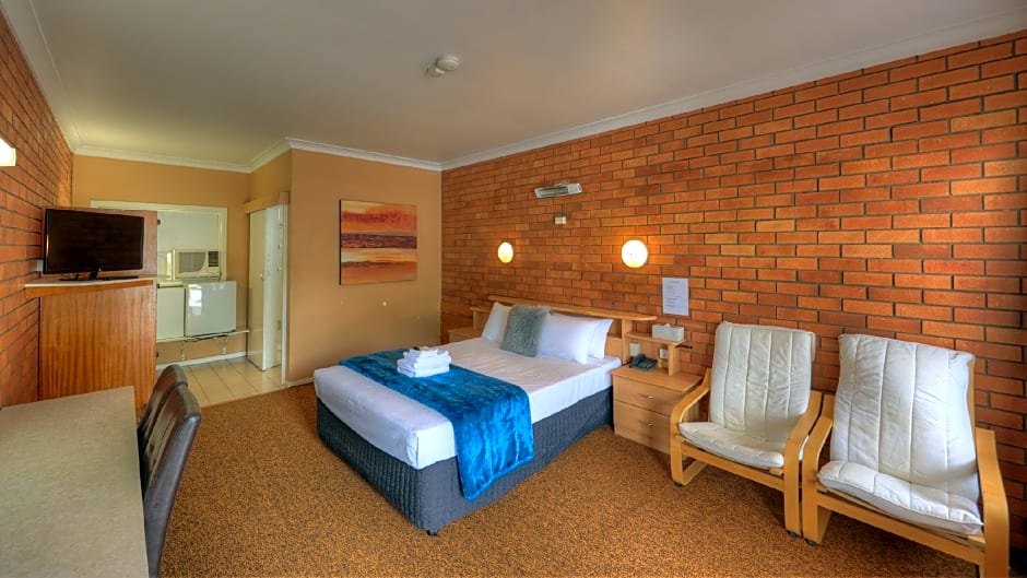 Hilldrop Motor Inn