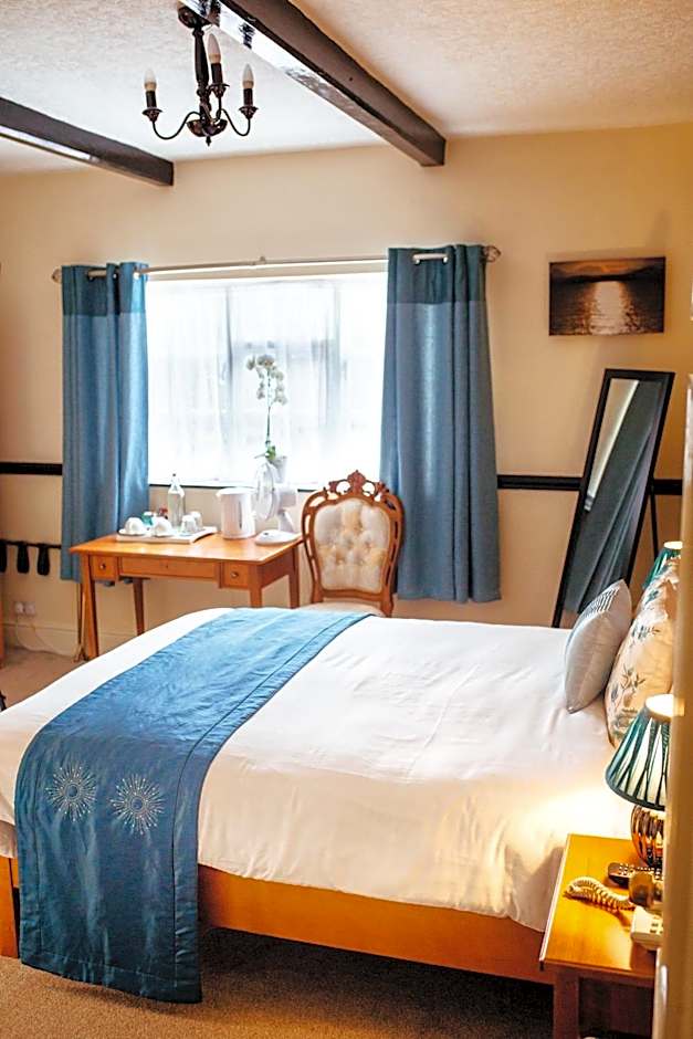 Pymgate Lodge Airport Hotel