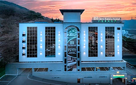 Denbasta Forest hotel