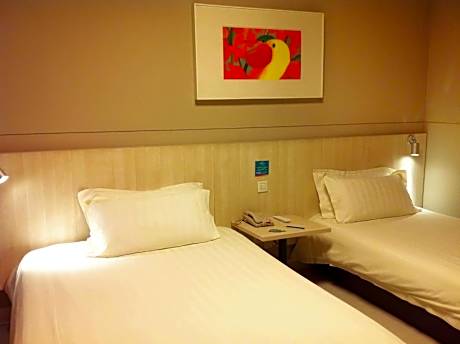 Economy Twin Room