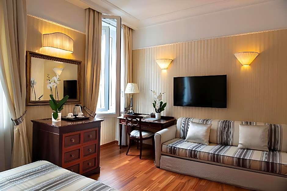 Hotel Cecil