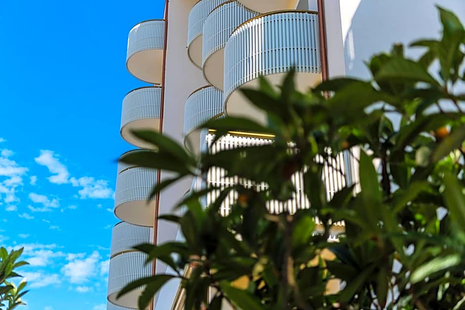 Salus Smart & Chic Hotel