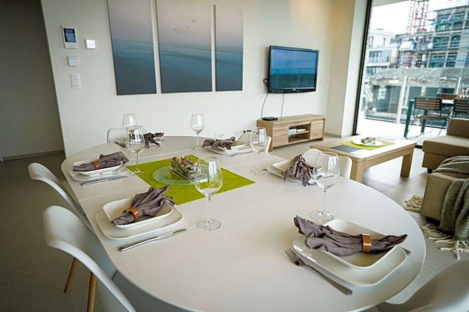 Huswell - Beautiful apartment with communal pool and gym