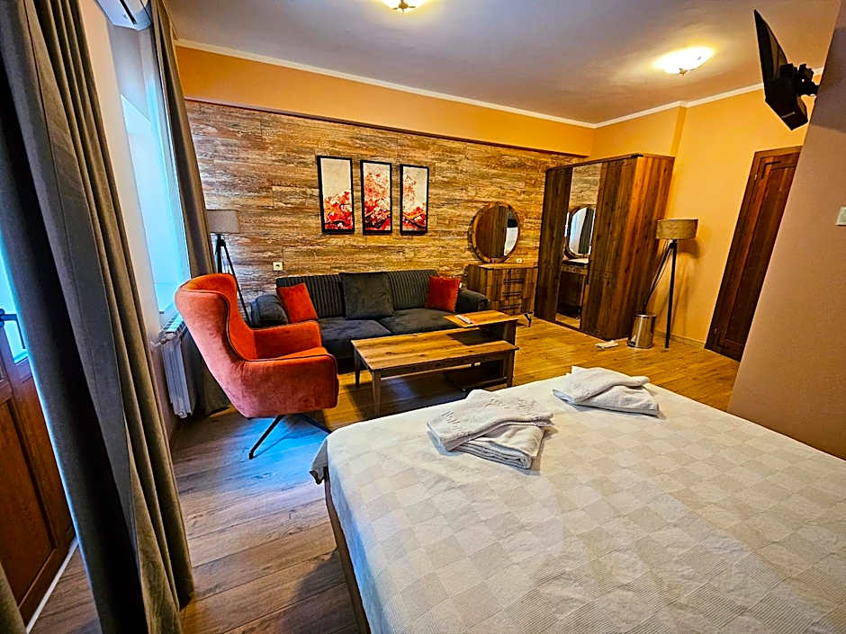 Alen Mak Forest Hotel