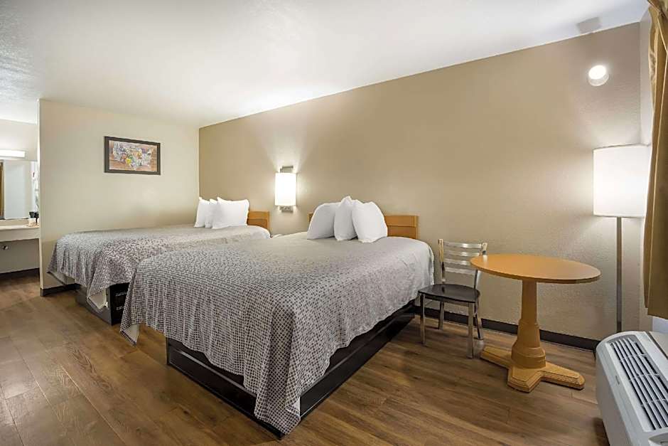 Photo 1 of 3 of 2 Queen Beds, Nonsmoking