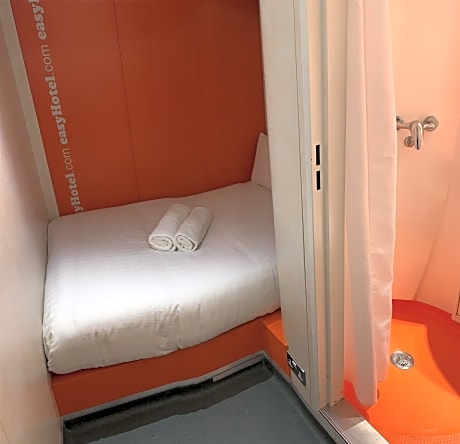 Small Double without Window