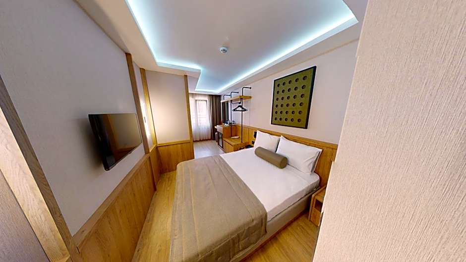 Istanbul River Hotel