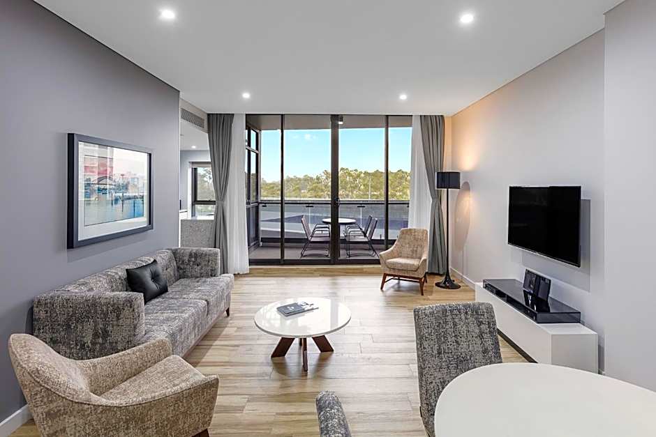 Meriton Suites Church Street, Parramatta