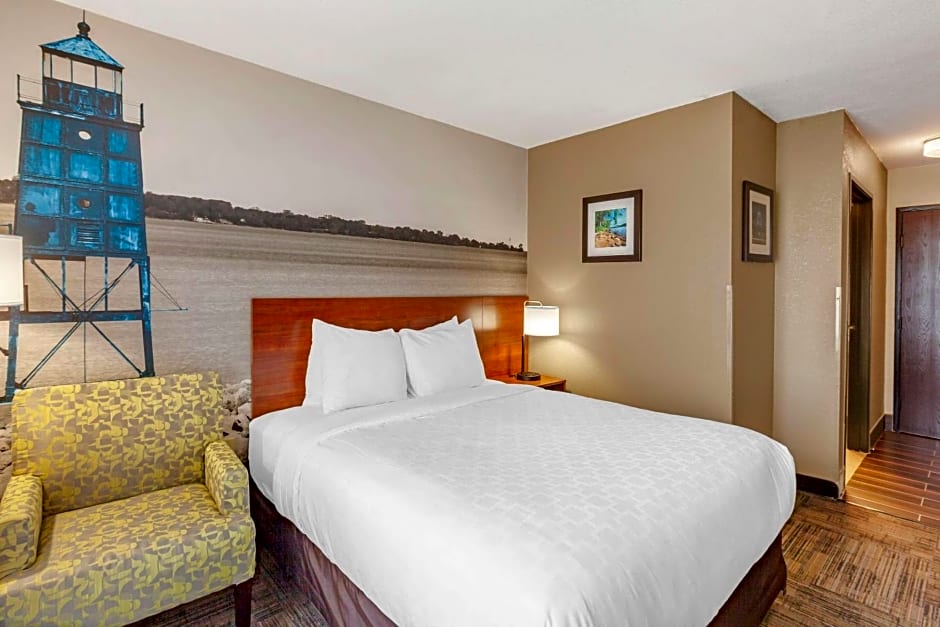Clarion Pointe Racine - Mount Pleasant