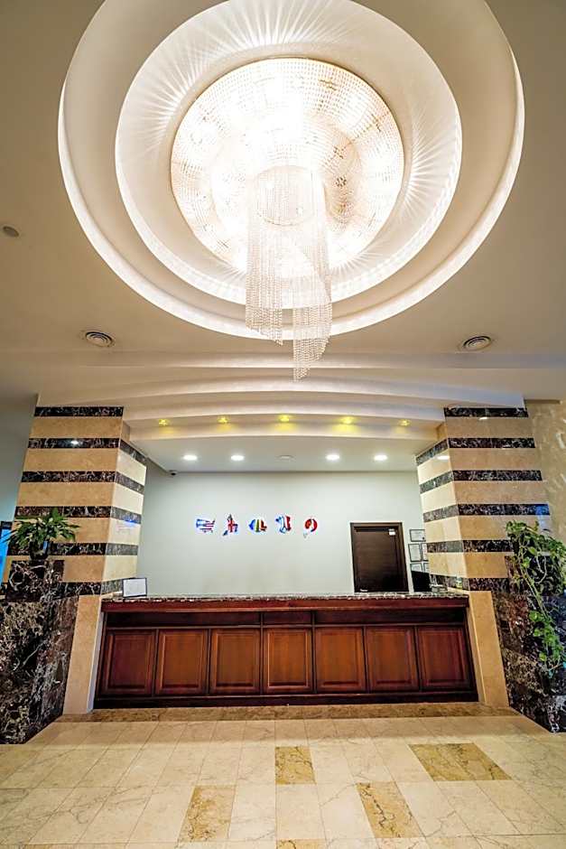 Grand Hotel