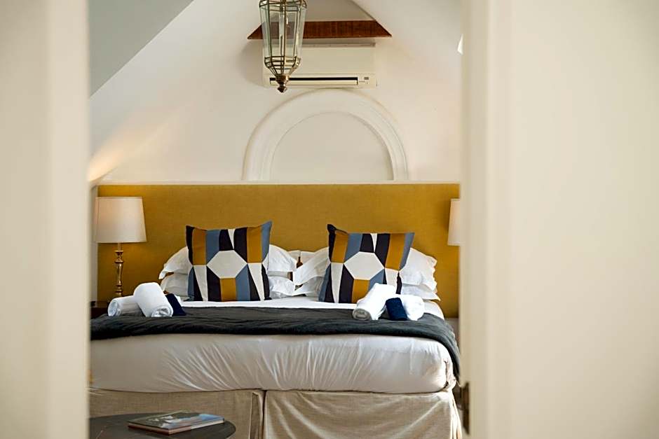 Les Chambres Guest House