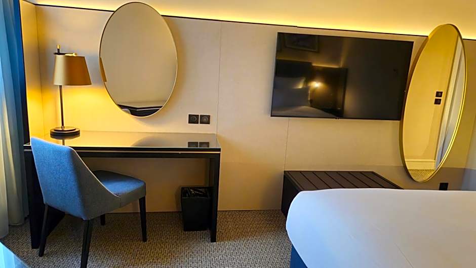 Columbus Hotel Monte-Carlo, Curio Collection by Hilton