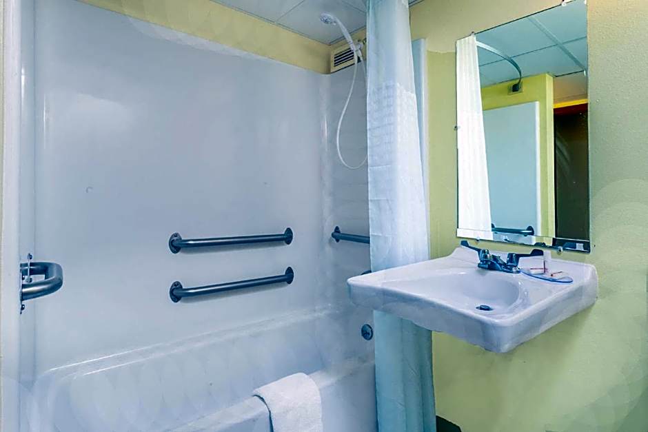 Days Inn by Wyndham Scranton PA