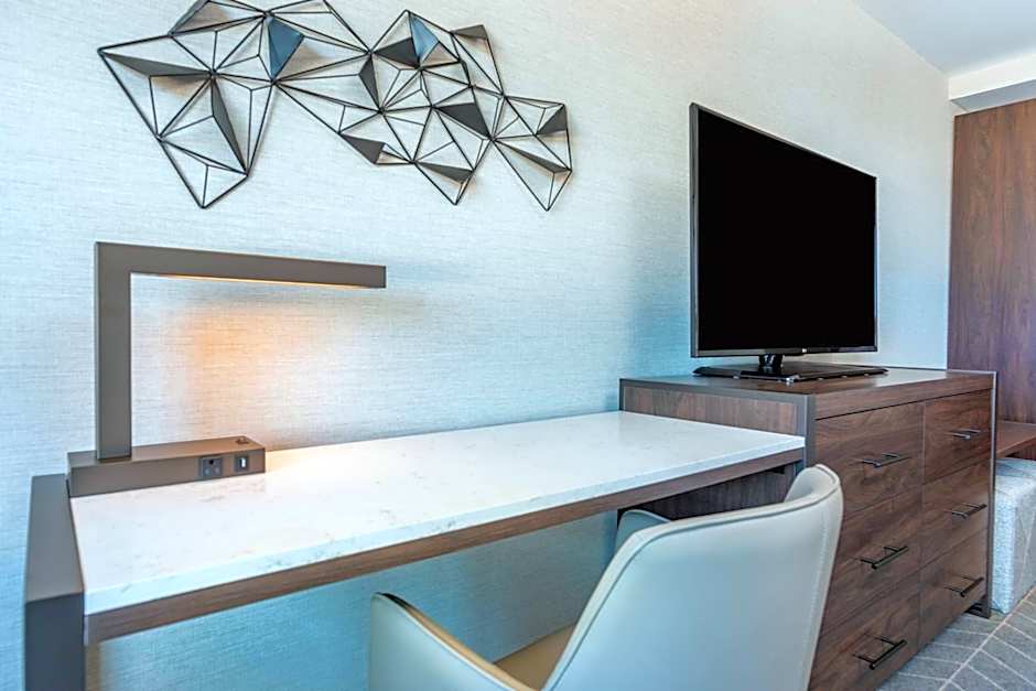 Holiday Inn Boston Logan Airport - Chelsea By IHG