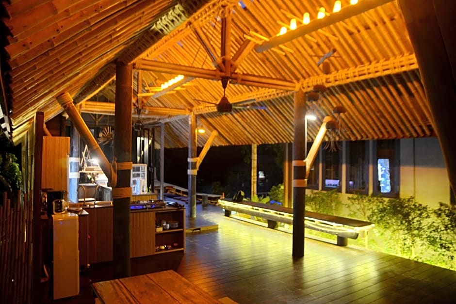 Aha Lanta Cozy Hostel