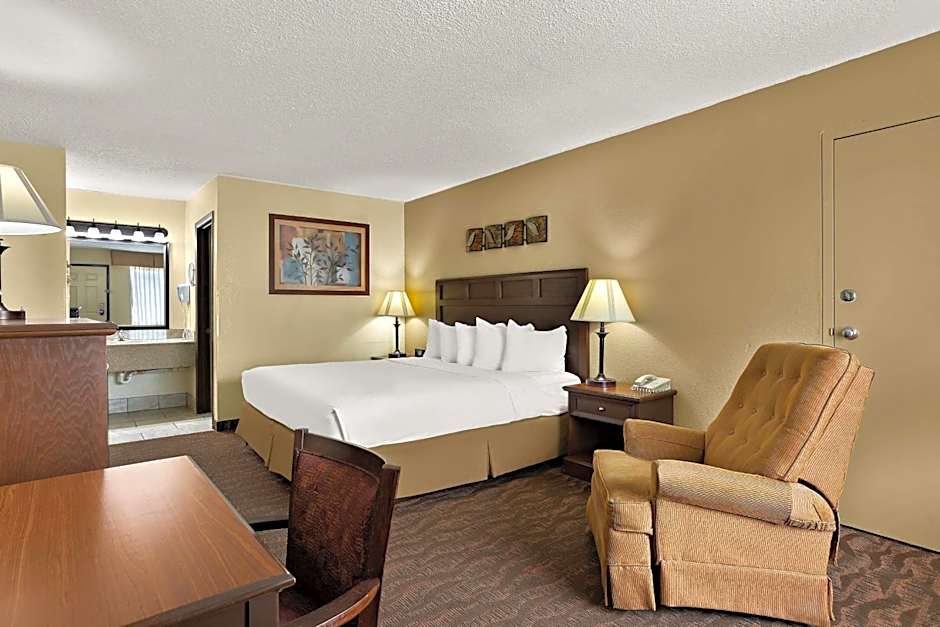 Best Western Center Pointe Inn