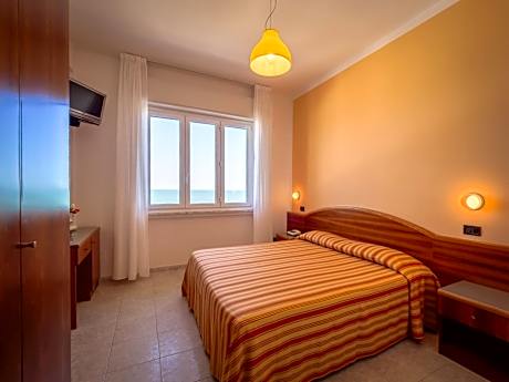 Superior Double or Twin Room with Sea View