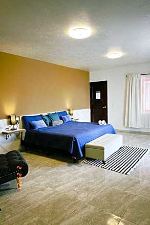 King Suite with Balcony & Lake View