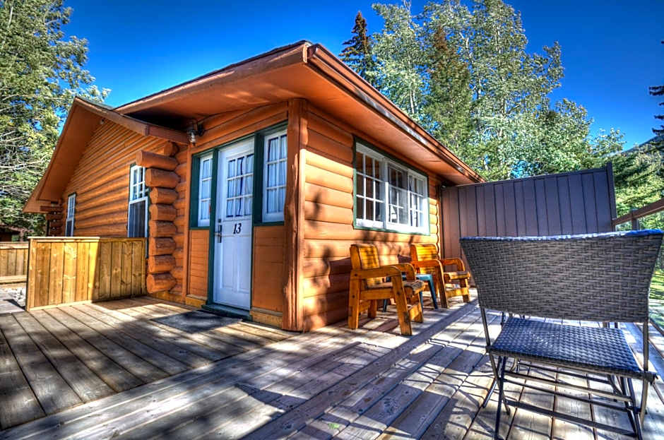 Overlander Mountain Lodge