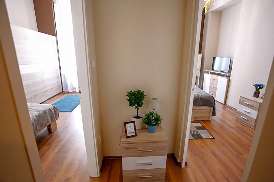 Uránia Apartmanház