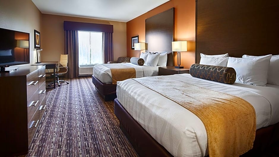 Best Western Plus Elmendorf Hotel / San Antonio Hotel