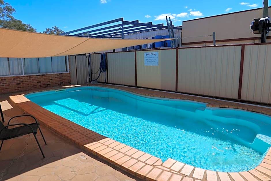 Charleville Waltzing Matilda Motor Inn