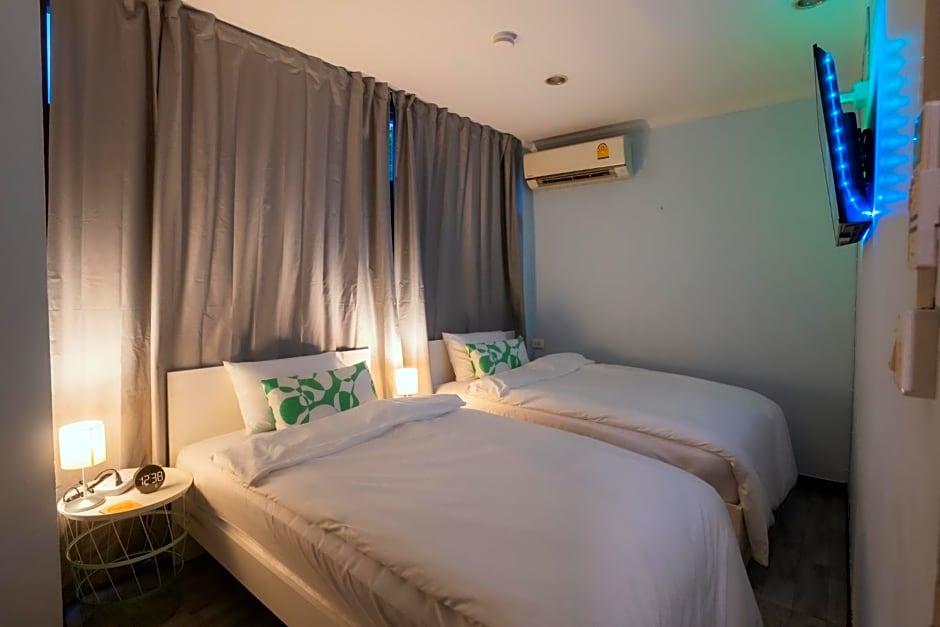 420 Hostel - Ekkamai Buds & Beds