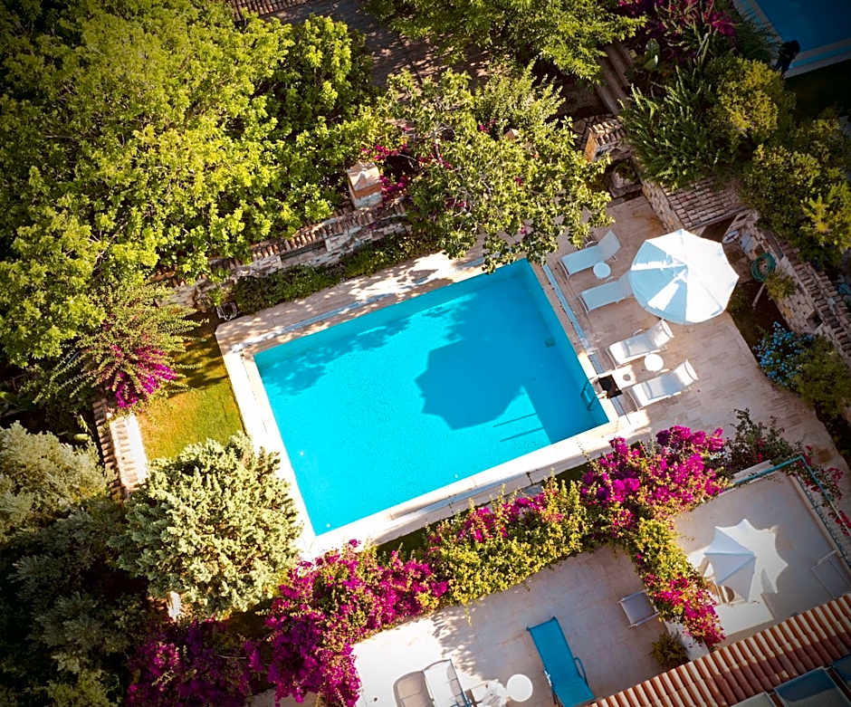 Alacati Zeytin Konak Hotel