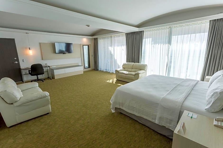Holiday Inn Queretaro Zona Diamante By IHG