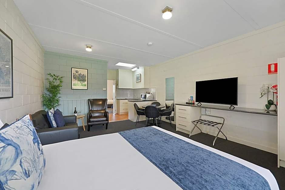 Hamilton Lakeside Motel