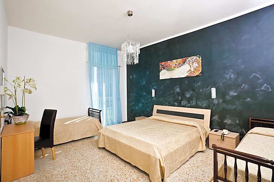 Hotel Holiday Park