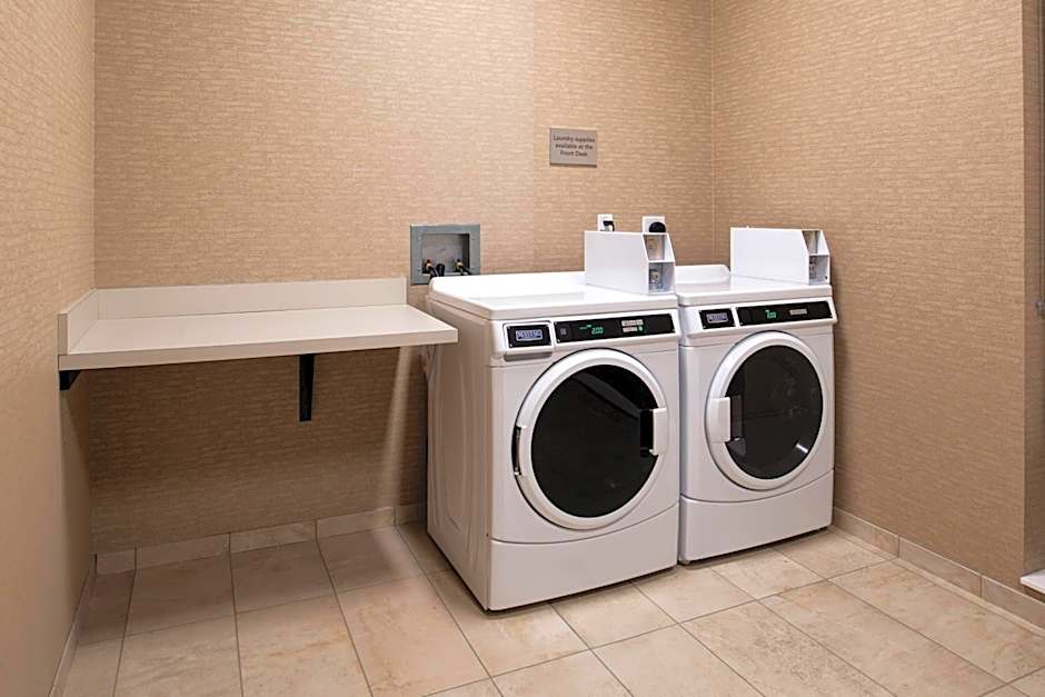 Courtyard by Marriott Kansas City Olathe