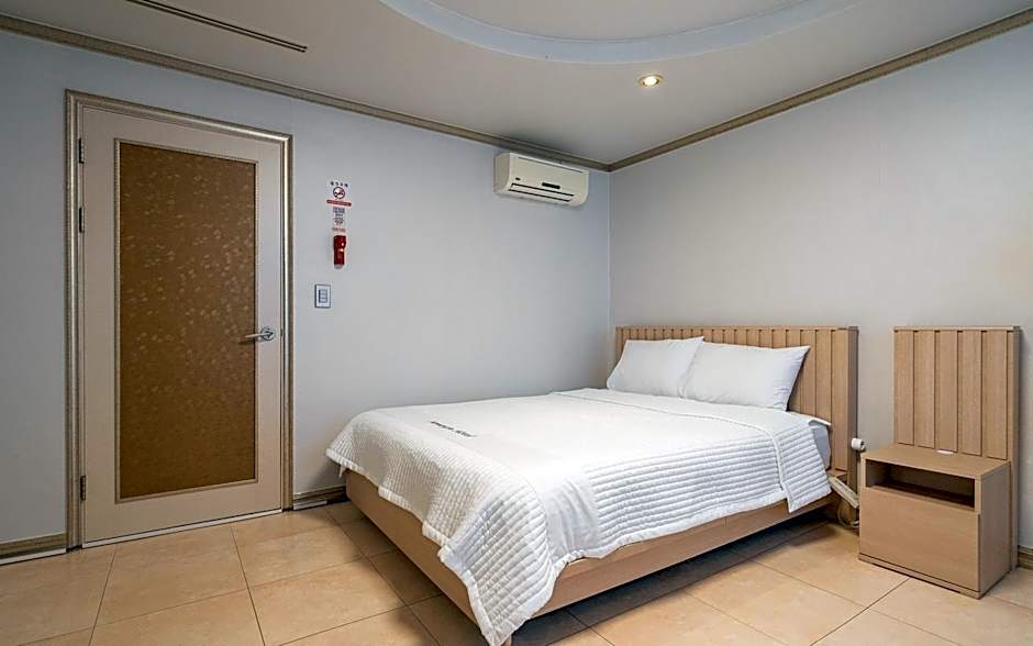 Jumunjin Hotel